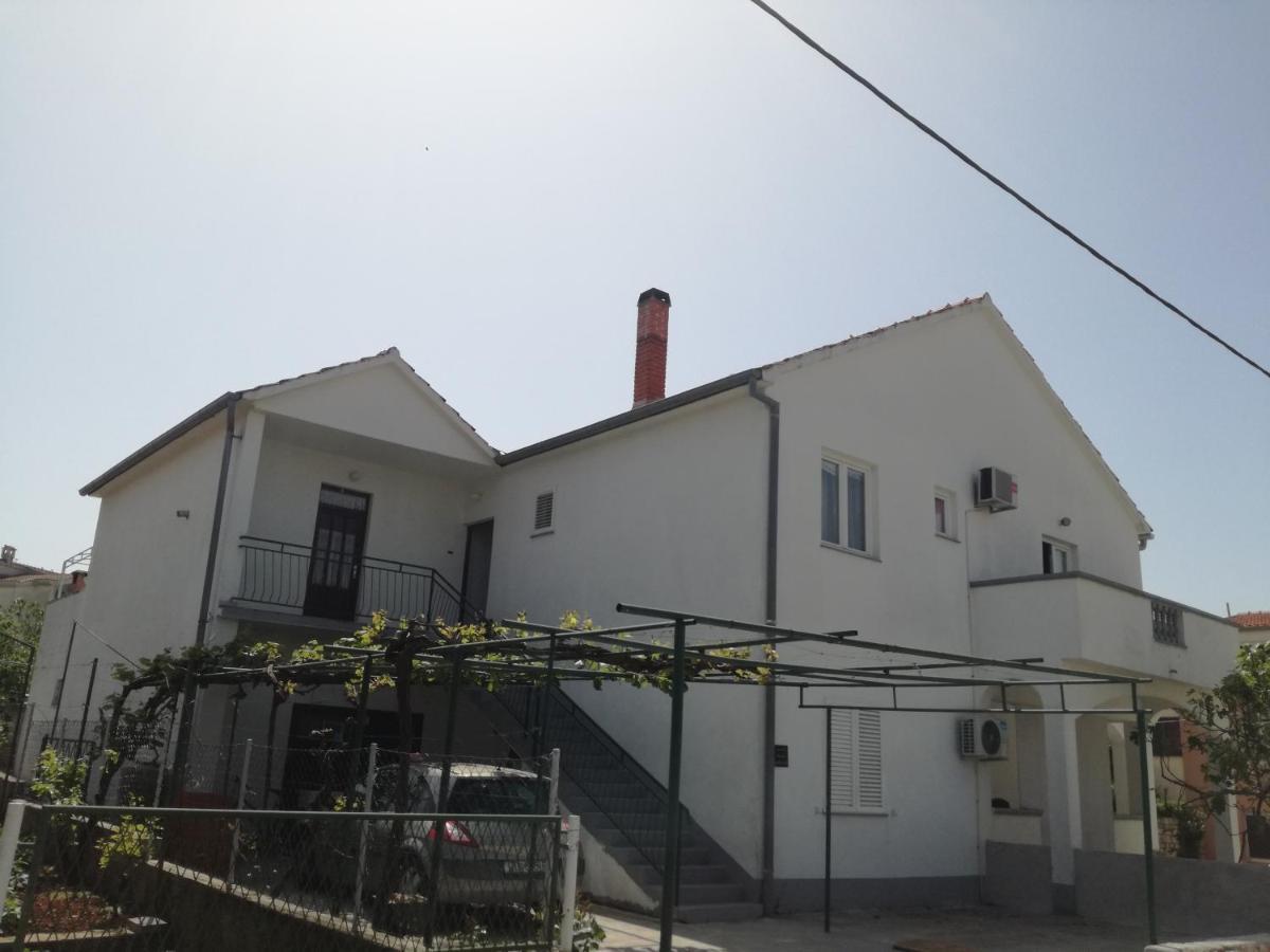 Apartmani Lukačić Biograd Na Moru Bagian luar foto