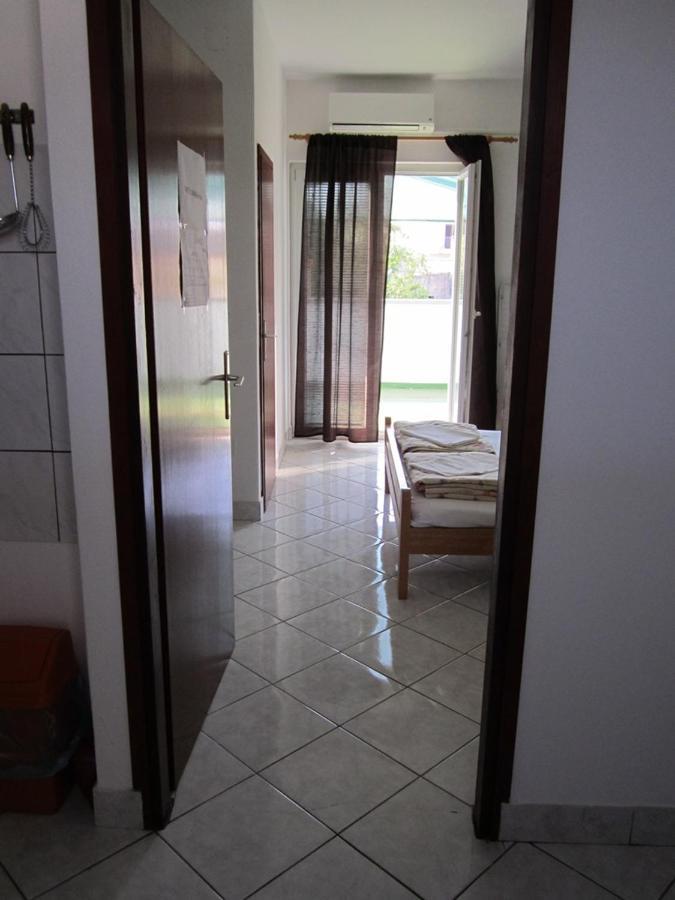 Apartmani Lukačić Biograd Na Moru Bagian luar foto